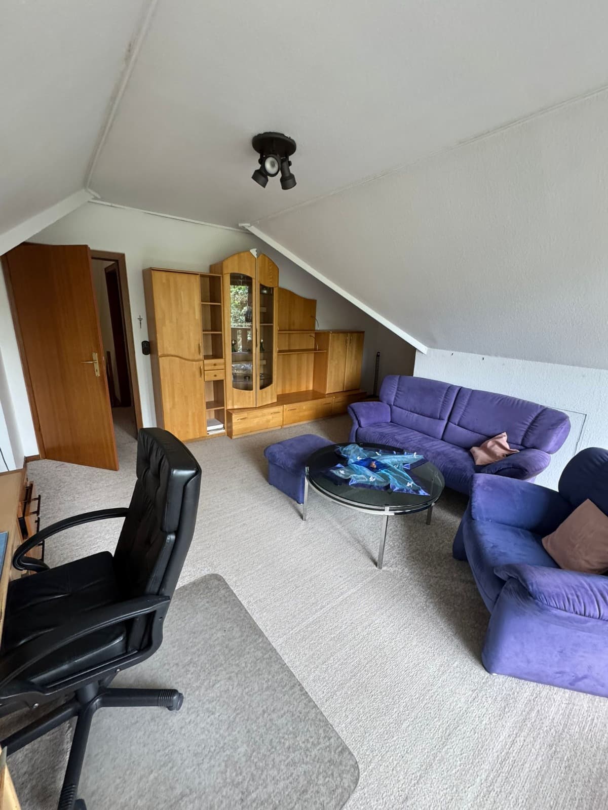 Großes Studio im Dachgeschoss